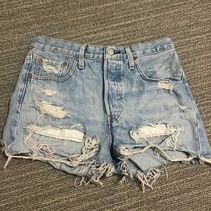 Levi denim shorts w26